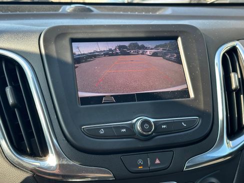 Used 2023 Chevrolet Equinox LT w/ LPO, Floor Liner Package image 17