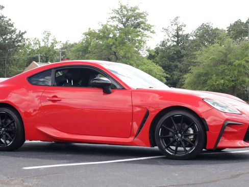 Used 2024 Toyota GR86 Premium RWD image 6