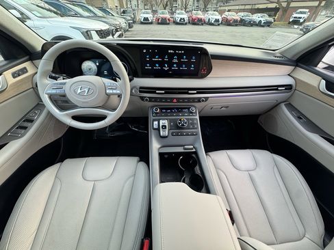 Used 2024 Hyundai Palisade Limited image 16