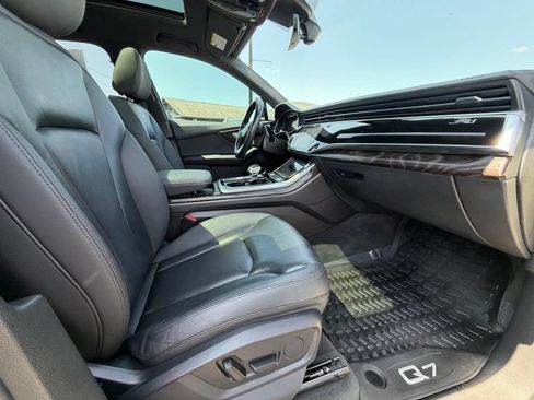 Used 2021 Audi Q7 2.0T Premium w/ Convenience Package AWD/4WD image 31