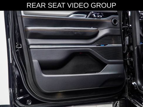 Used 2023 Jeep Grand Wagoneer Series III w/ Rear Seat Video Group 1 AWD/4WD image 36