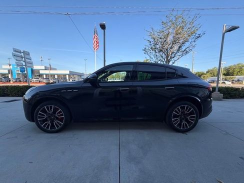 Used 2023 Maserati Grecale Modena image 16