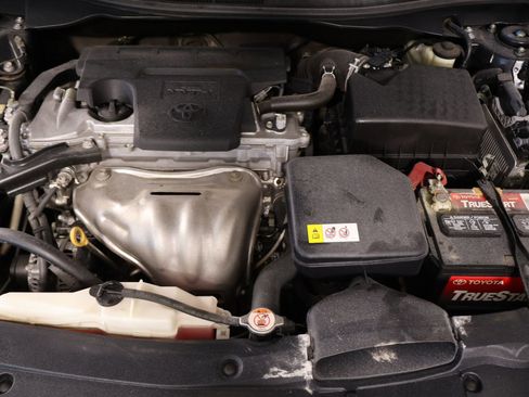 Used 2017 Toyota Camry SE FWD image 18