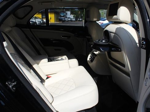 Used 2013 Bentley Mulsanne RWD image 29