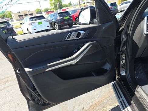Used 2023 BMW X5 xDrive40i w/ Premium Package image 10