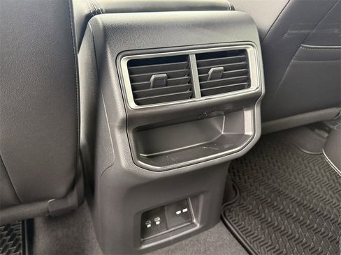 New 2026 Volkswagen Atlas Cross Sport SE image 22