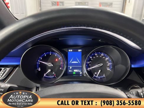 Used 2022 Toyota C-HR XLE FWD image 23