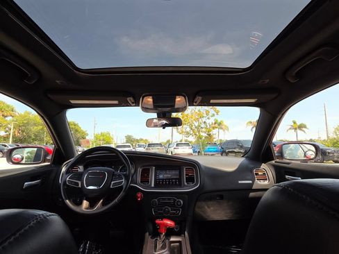Used 2020 Dodge Charger SXT w/ Leather Interior Group RWD image 24