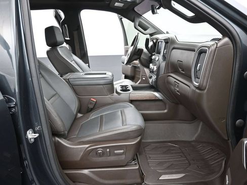 Used 2022 GMC Sierra 2500 Denali w/ Technology Package AWD/4WD image 10