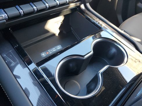 New 2026 GMC Yukon Elevation image 30