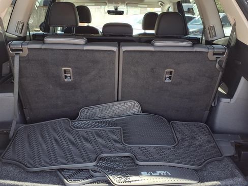 Certified 2023 Volkswagen Atlas SE w/ Panoramic Sunroof Package FWD image 9