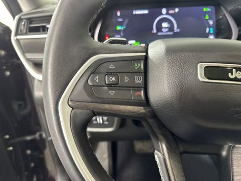 Used 2022 Jeep Grand Cherokee Limited 4xe image 14