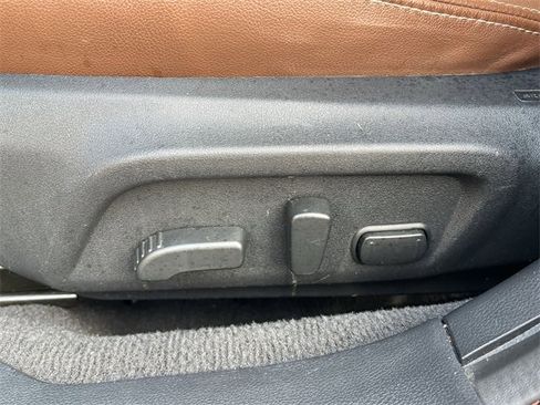 Used 2019 Subaru Outback 2.5i Touring image 18