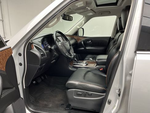 Used 2020 Nissan Armada SL w/ Premium Package AWD/4WD image 3