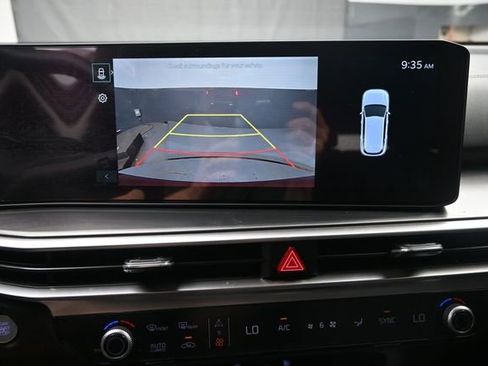 Used 2025 Kia Sorento S FWD image 12