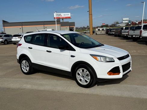 Used 2016 Ford Escape S image 3