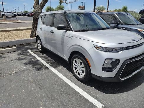 Used 2020 Kia Soul LX FWD image 14