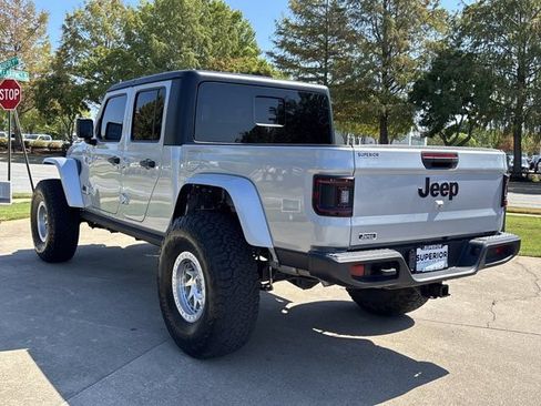 Used 2024 Jeep Gladiator Sport AWD/4WD image 8