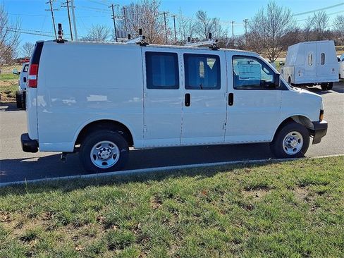 New 2024 Chevrolet Express 2500 Work Van w/ Driver Convenience Package image 4