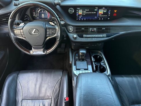 Used 2020 Lexus LS 500 w/ Interior Upgrade Package RWD image 26