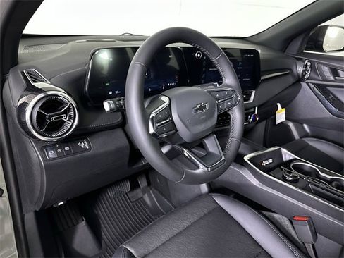 New 2026 Chevrolet Equinox LT w/ Convenience Package II image 10