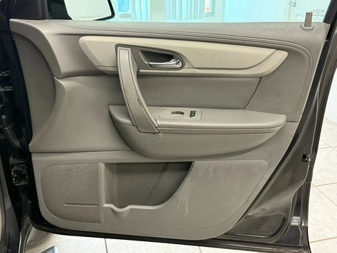 Used 2015 Chevrolet Traverse LS FWD image 24