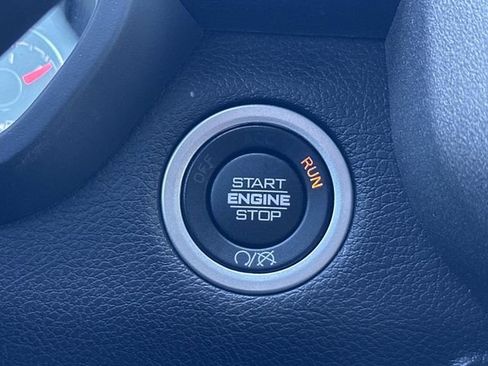 Used 2024 RAM 2500 Tradesman w/ Chrome Appearance Group image 29