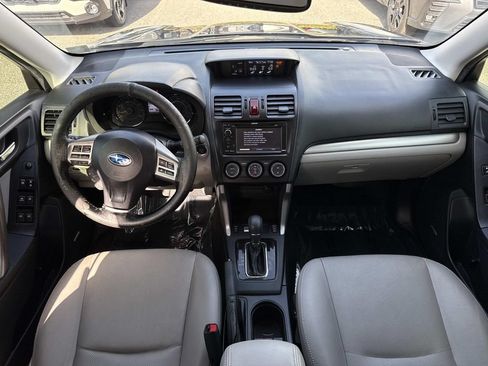 Used 2015 Subaru Forester 2.5i Touring w/ Eyesight & Navigation System AWD/4WD image 19