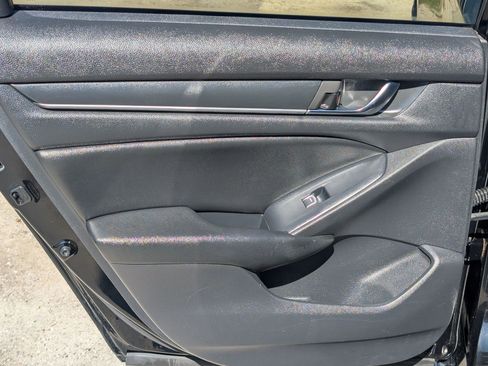 Used 2019 Honda Accord LX image 32