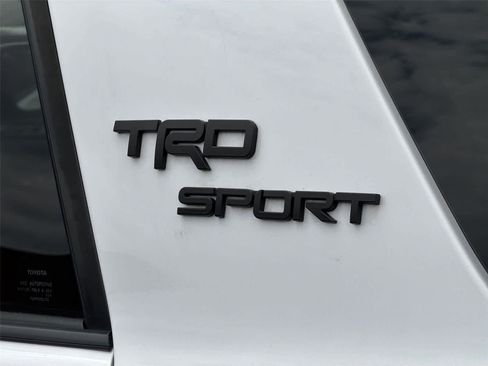 Used 2022 Toyota 4Runner TRD Sport w/ Technology Package AWD/4WD image 9