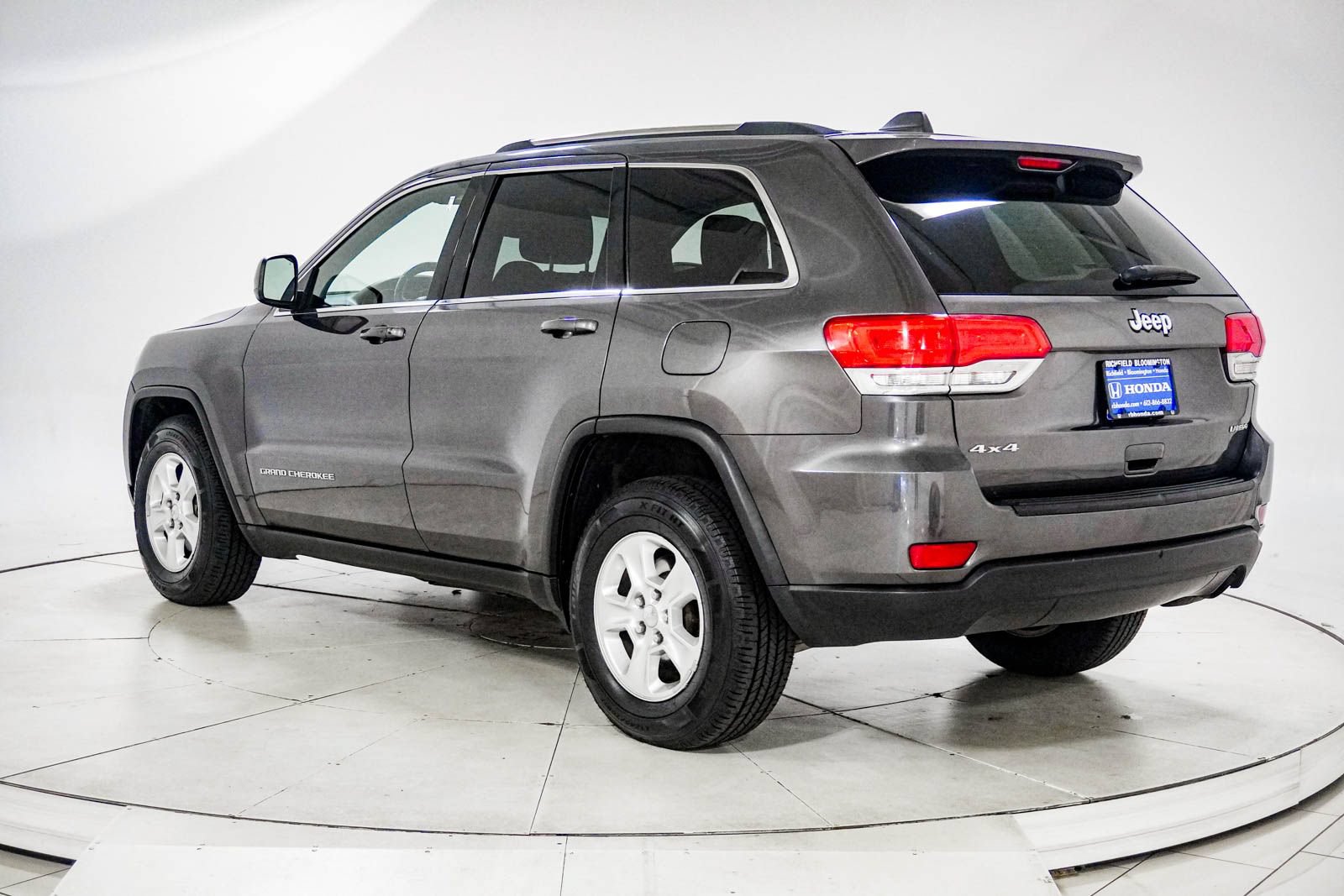 Used 2014 Jeep Grand Cherokee Laredo w/ Quick Order Package 23E AWD/4WD image 5