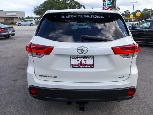 Used 2018 Toyota Highlander XLE image 4