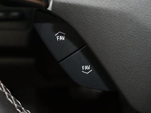 Used 2021 Chevrolet Camaro SS RWD image 31