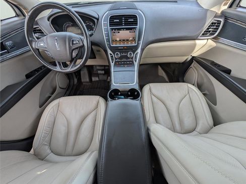 Used 2017 Lincoln MKX Select w/ Select Plus Package image 29