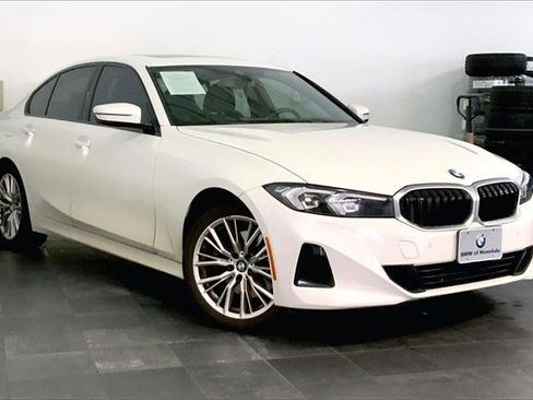 Certified 2023 BMW 330i Sedan w/ Convenience Package image 2