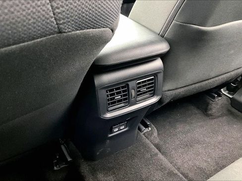 Used 2025 Toyota RAV4 XLE image 32