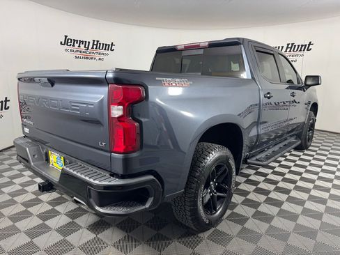 Used 2021 Chevrolet Silverado 1500 LT Trail Boss w/ Convenience Package II AWD/4WD image 6