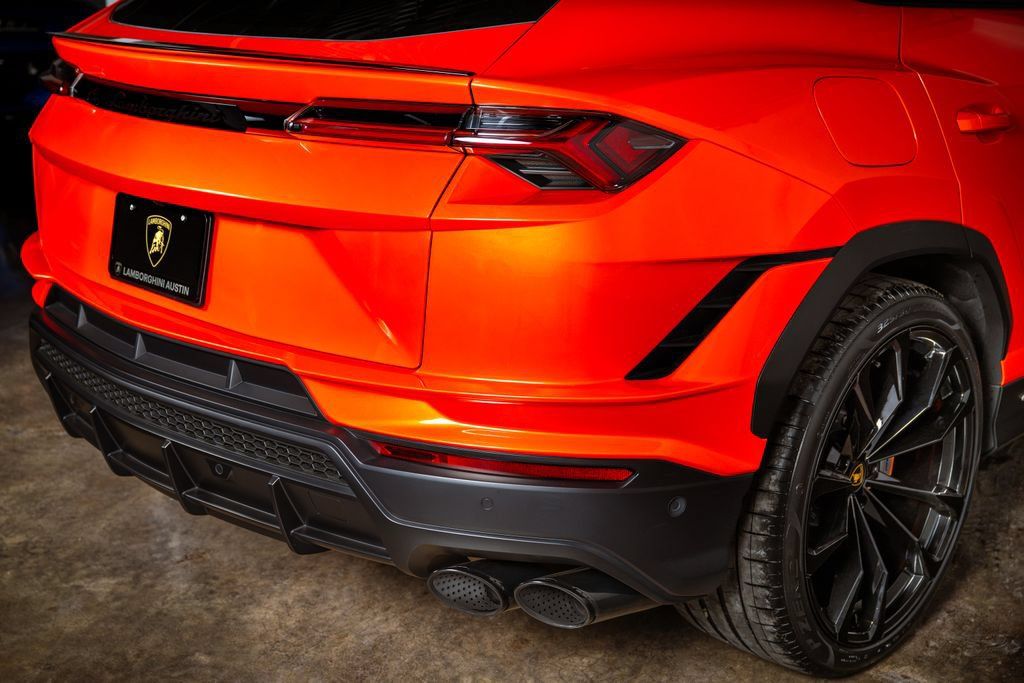 Used 2024 Lamborghini Urus S AWD/4WD image 45