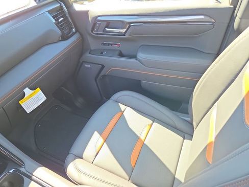 New 2026 GMC Sierra 1500 AT4 w/ AT4 Premium Package image 14