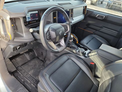 Used 2024 Ford Bronco Badlands image 17