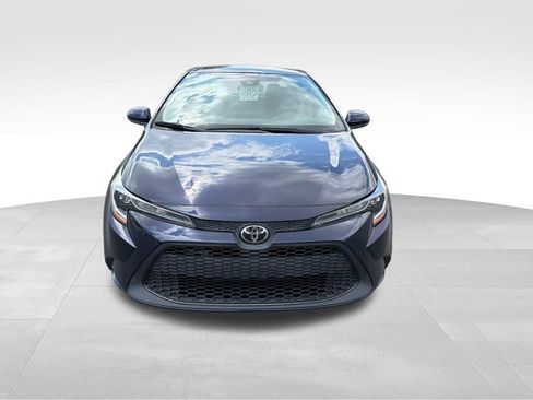 Used 2022 Toyota Corolla LE FWD image 3