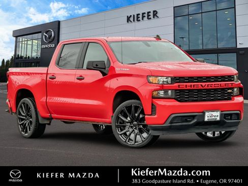 Used 2020 Chevrolet Silverado 1500 Custom w/ Custom 2.7L Value Package image 1