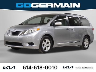 Used 2017 Toyota Sienna LE