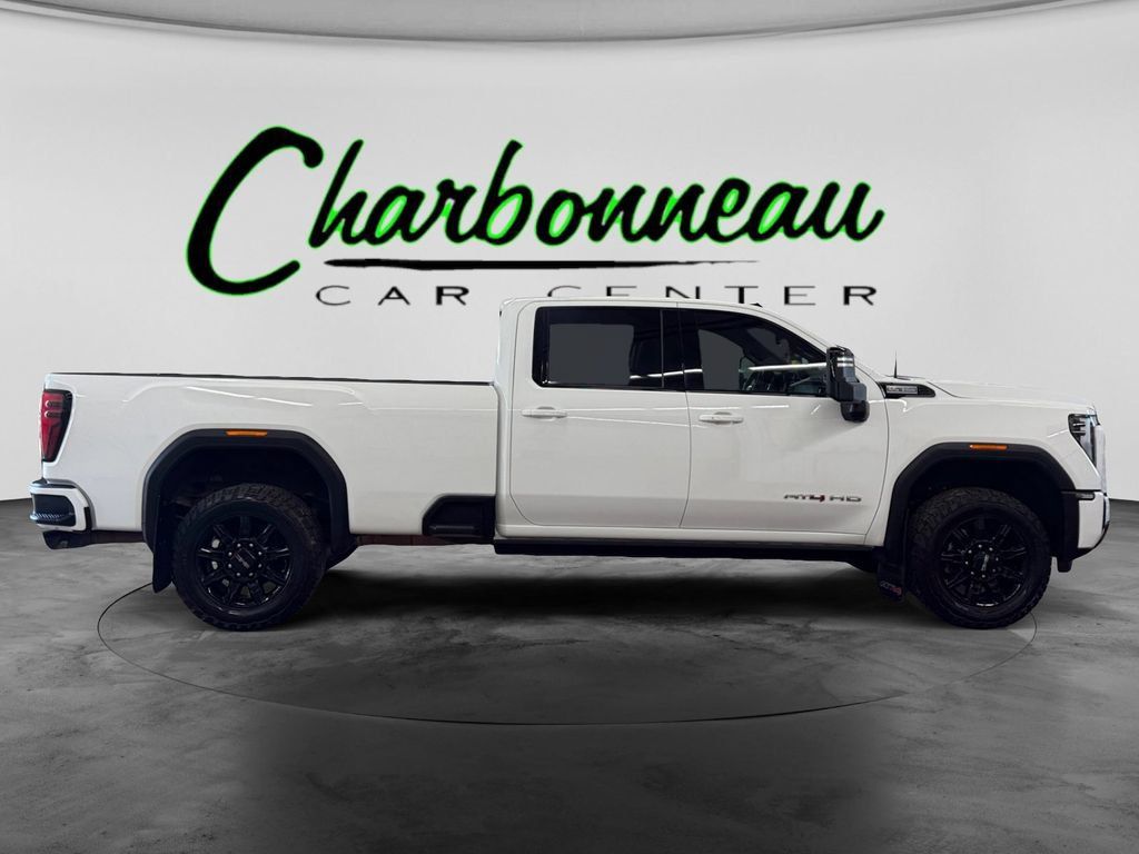 Used 2024 GMC Sierra 2500 AT4 w/ Technology Package AWD/4WD image 6
