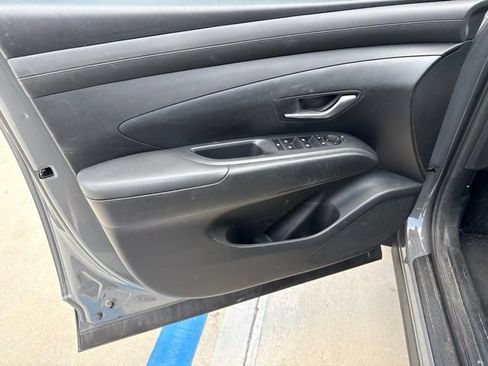 Used 2025 Hyundai Tucson SE FWD image 5