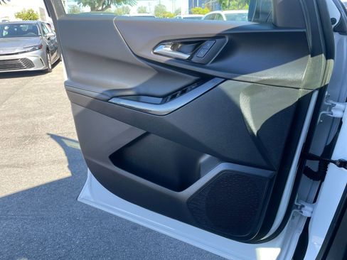 Used 2025 Chevrolet Equinox LT image 20