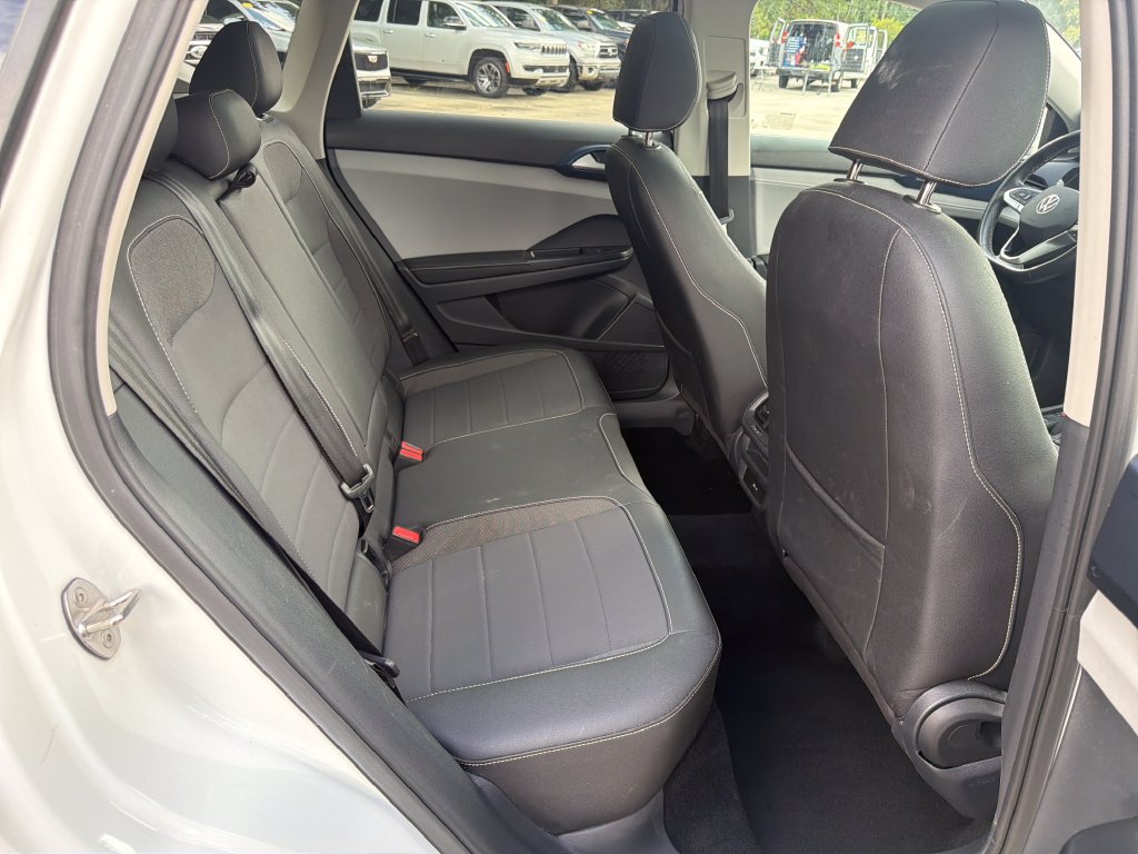 Used 2024 Volkswagen Taos SE FWD image 28