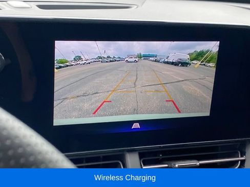 Certified 2024 Chevrolet Trax RS w/ Sunroof Package FWD image 11