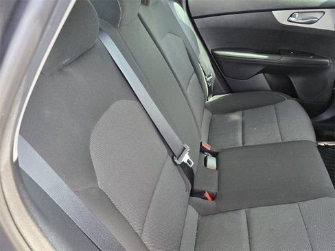 Used 2022 Kia Forte LXS image 16