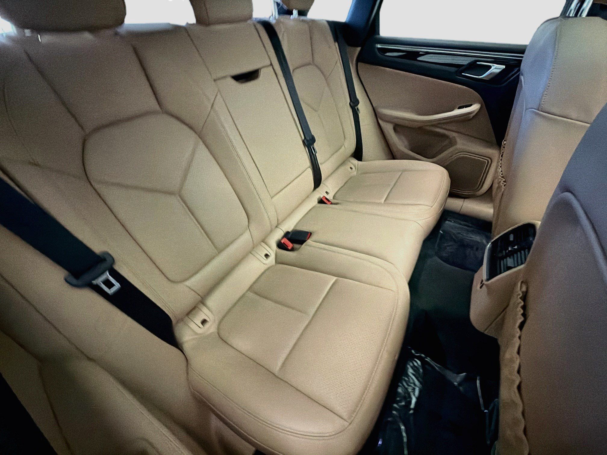 Used 2023 Porsche Macan AWD/4WD image 14